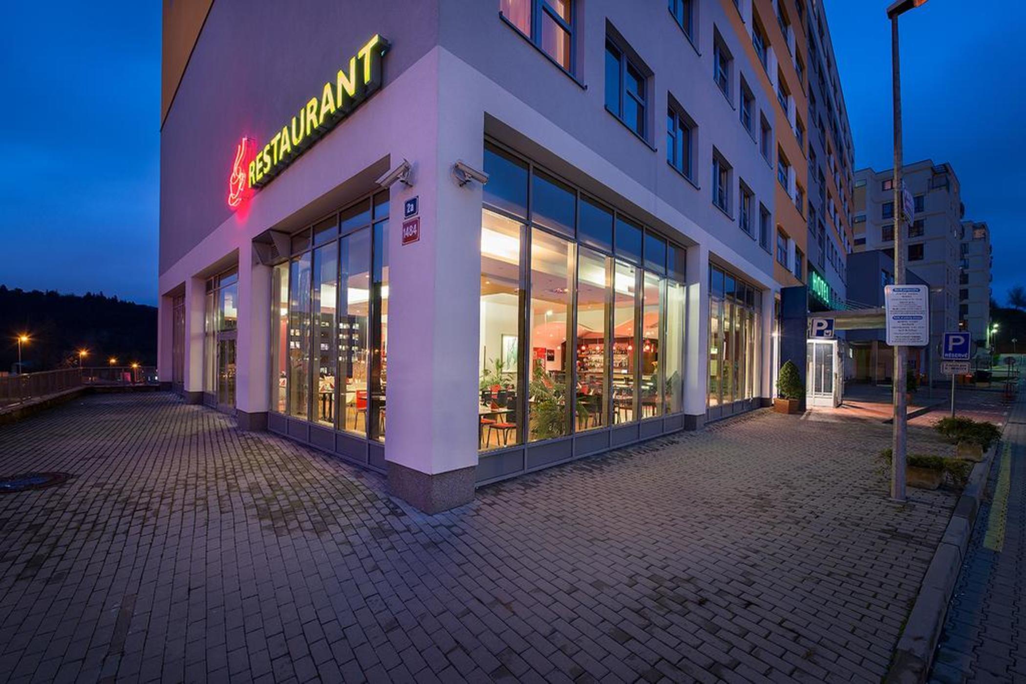 Rezidence Emmy Hotel Praha Bagian luar foto