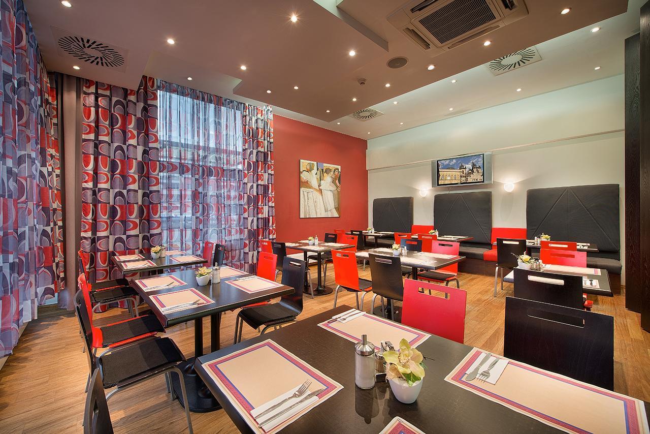 Rezidence Emmy Hotel Praha Bagian luar foto