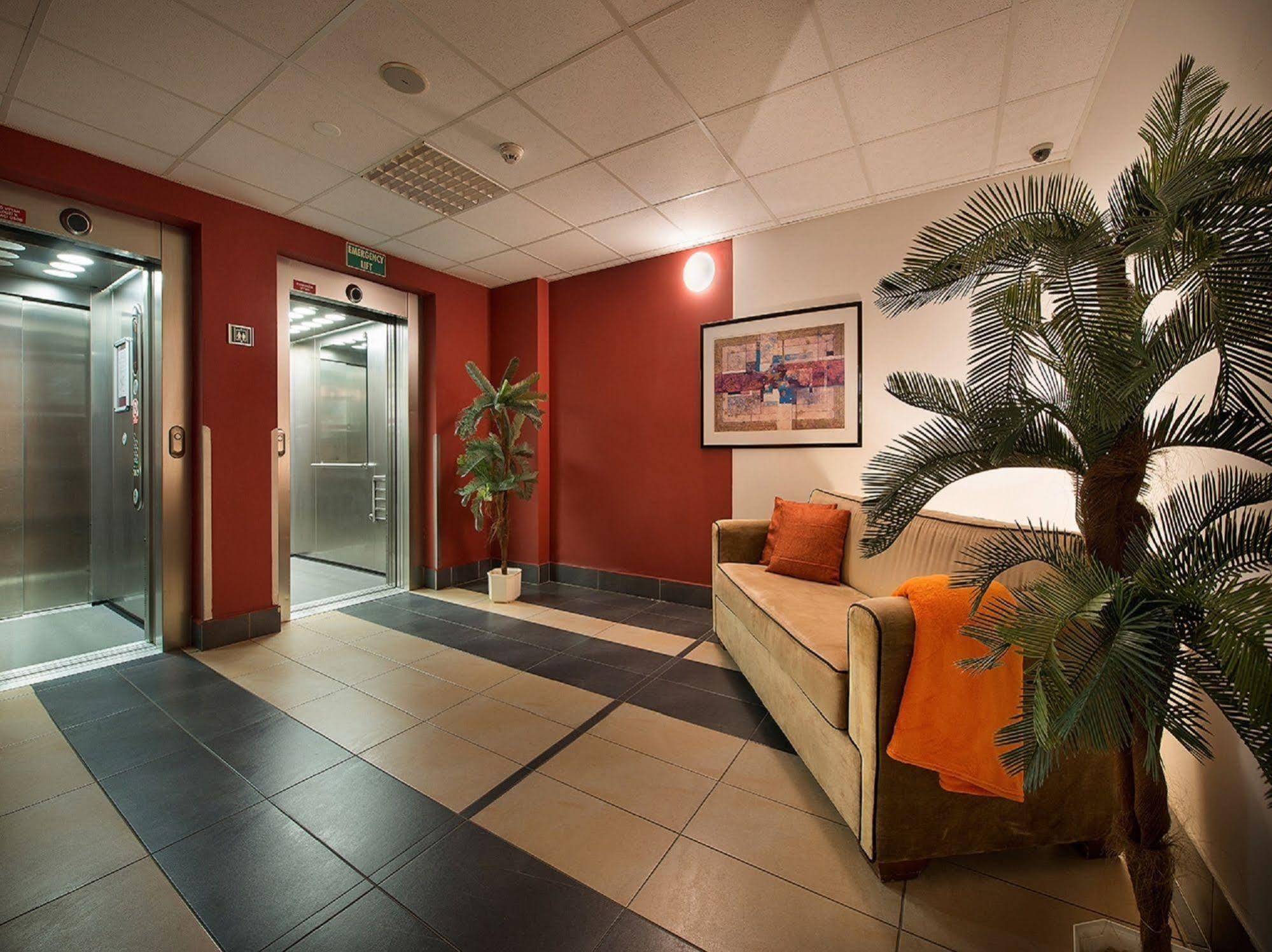 Rezidence Emmy Hotel Praha Bagian luar foto