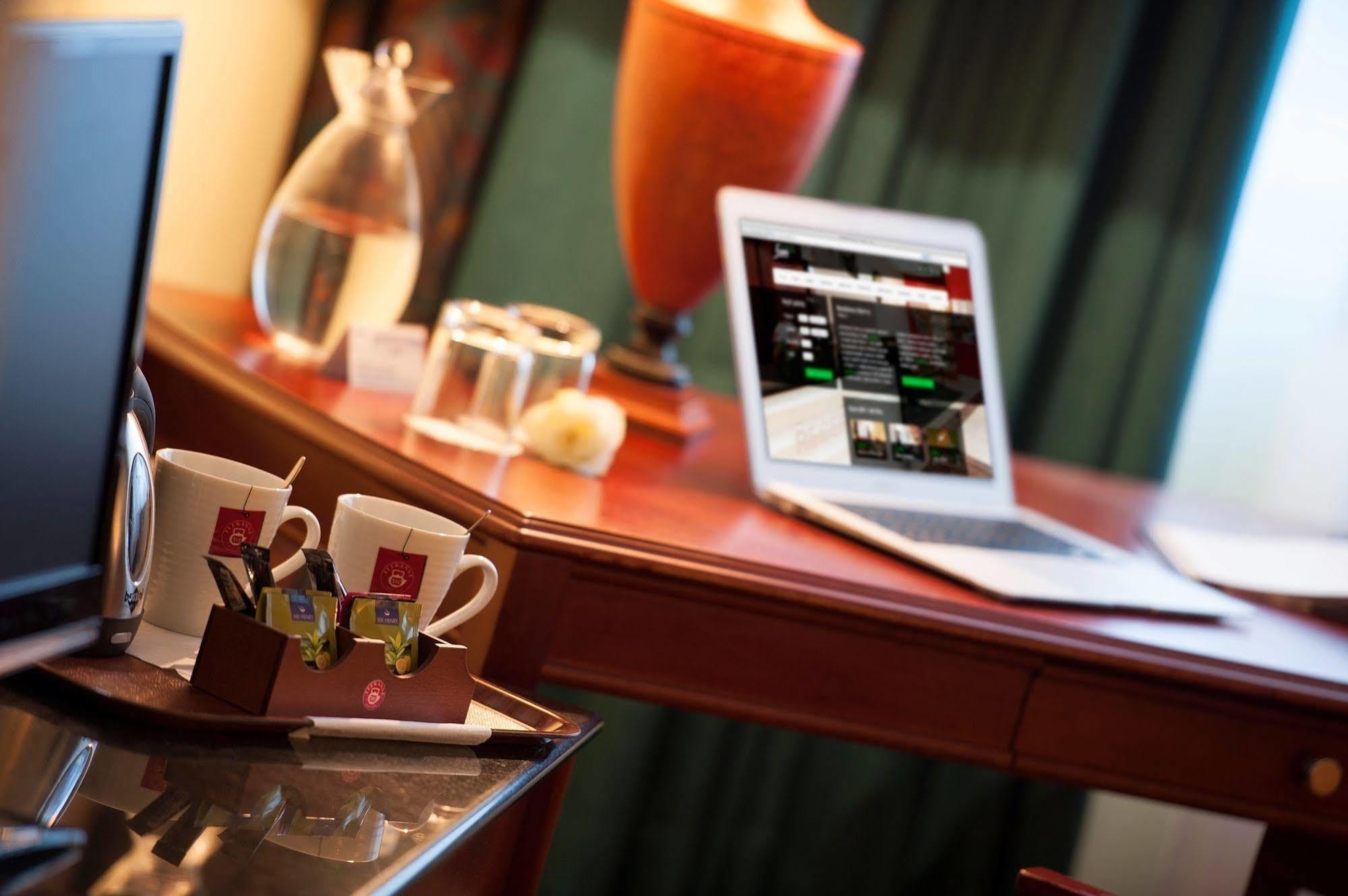 Rezidence Emmy Hotel Praha Bagian luar foto